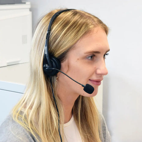 AV:Link Multimedia Headset with Microphone AV:Link