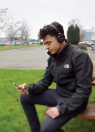 AV:Link Multimedia Headphones with in-line Microphone AV:Link