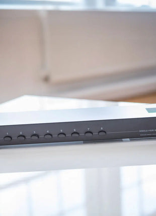 AV:Link (UK version) 8-way loudspeaker selector AV:Link