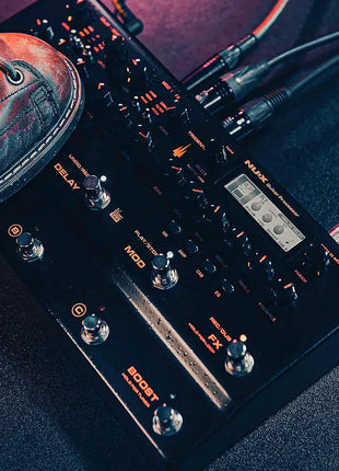 NU-X Trident Amp Simulator & Multi-FX Pedal NU-X