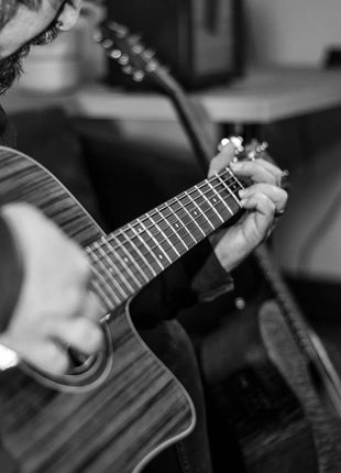 Chord Sundown Electro-Acoustic Western Guitar - Dark Zebrano Chord