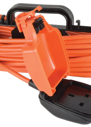 Mercury IP54 1 Gang Socket 5m cable Mercury