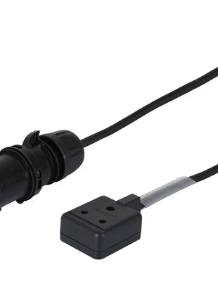 Elumen8 0.35m 1.5mm 16A Male – 15A Female Adaptor Cable